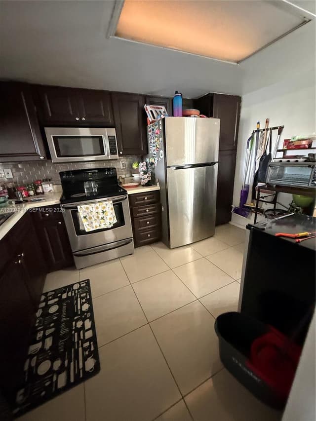 855 SW 113th Way # 855, Pembroke Pines FL 33025 - Pembroke Pines, FL - Photo 4