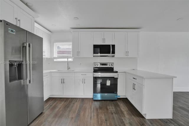 2910 NW 25th St, Fort Lauderdale FL 33311 - Fort Lauderdale, FL - Photo 5