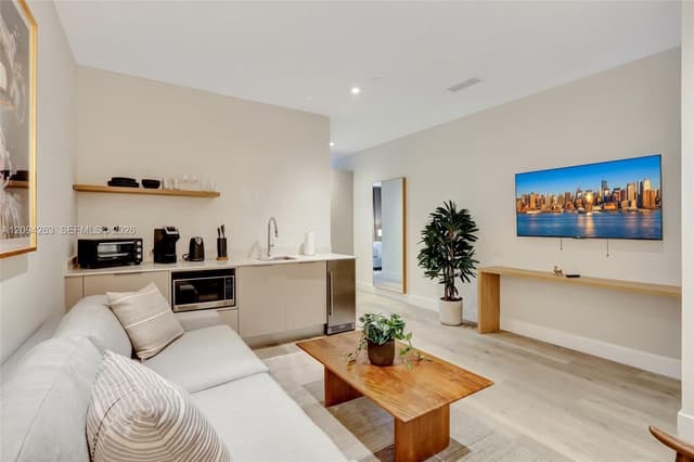 229 SW 9th St # 505, Miami FL 33130 - Miami, FL - Photo 5