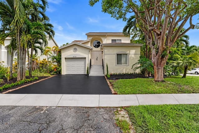 8741 SW 10th St, Pembroke Pines FL 33025 - Pembroke Pines, FL - Photo 2
