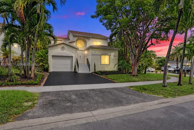 8741 SW 10th St, Pembroke Pines FL 33025 - Pembroke Pines, FL - Photo 3