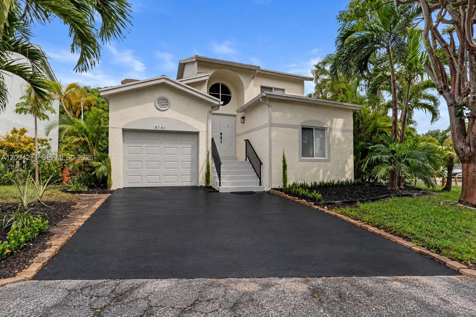 8741 SW 10th St, Pembroke Pines FL 33025 - Pembroke Pines, FL - Photo 1
