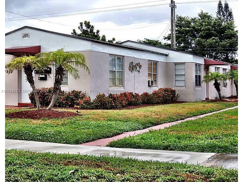 1919 Buchanan St, Hollywood FL 33020 - Hollywood, FL - Photo 1