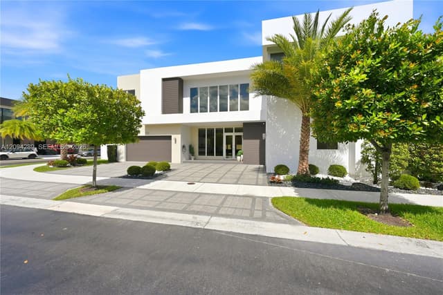 7525 NW 103rd Pl, Doral FL 33178 - Doral, FL - Photo 3