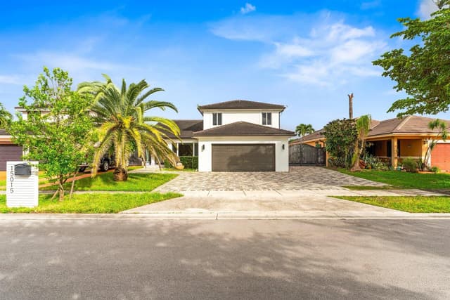 15015 NW 88th Court, Miami Lakes FL 33018 - Miami Lakes, FL - Photo 2