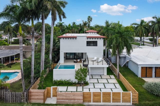 908 Tyler St, Hollywood FL 33019 - Hollywood, FL - Photo 3