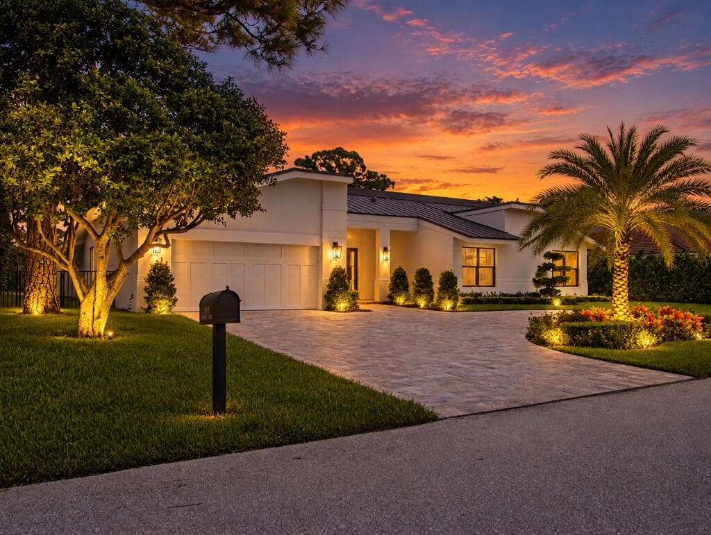 4909 PINEVIEW Circle, Delray Beach FL 33445 - Delray Beach, FL - Photo 1