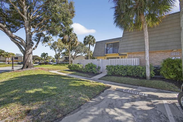 1101 11TH Way, West Palm Beach FL 33407 - West Palm Beach, FL - Photo 2