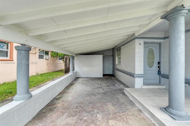 2637 Nassau Dr, Miramar FL 33023 - Miramar, FL - Photo 4