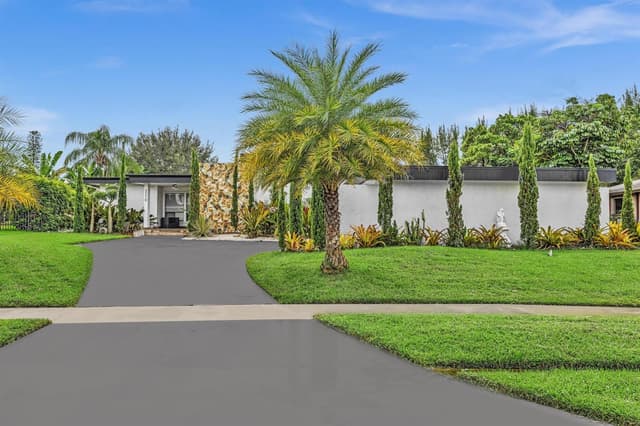 3210 Medinah Circle E, Lake Worth FL 33467 - Lake Worth, FL - Photo 2