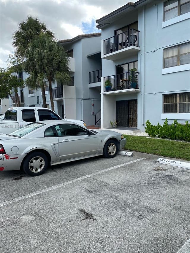 7030 NW 179th St # 205, Hialeah FL 33015 - Hialeah, FL - Photo 2
