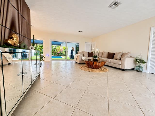 6000 SW 94th Pl, Miami FL 33173 - Miami, FL - Photo 7