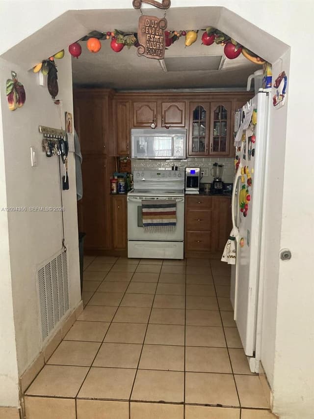 580 NW 136th St, North Miami FL 33168 - North Miami, FL - Photo 3