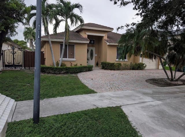 2924 SW 144th Pl, Miami FL 33175 - Miami, FL - Photo 2