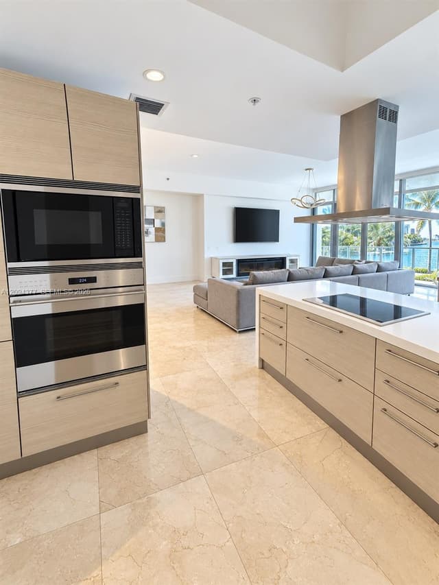 17301 Biscayne Blvd # 211, North Miami Beach FL 33160 - North Miami Beach, FL - Photo 7