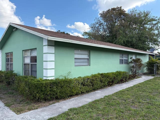 5954 BAHAMA Court, West Palm Beach FL 33407 - West Palm Beach, FL - Photo 3