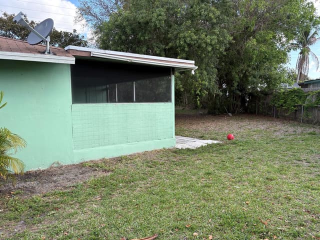 5954 BAHAMA Court, West Palm Beach FL 33407 - West Palm Beach, FL - Photo 4