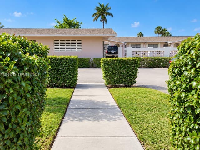 2784 Dudley Dr, West Palm Beach FL 33415 - West Palm Beach, FL - Photo 5