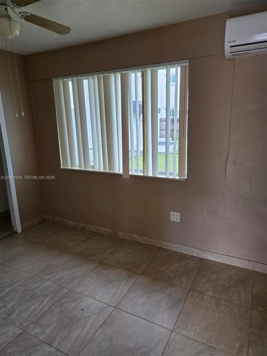 354 W 19th St, Hialeah FL 33010