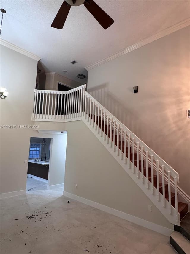 83 Gables Blvd, Weston FL 33326 - Weston, FL - Photo 4
