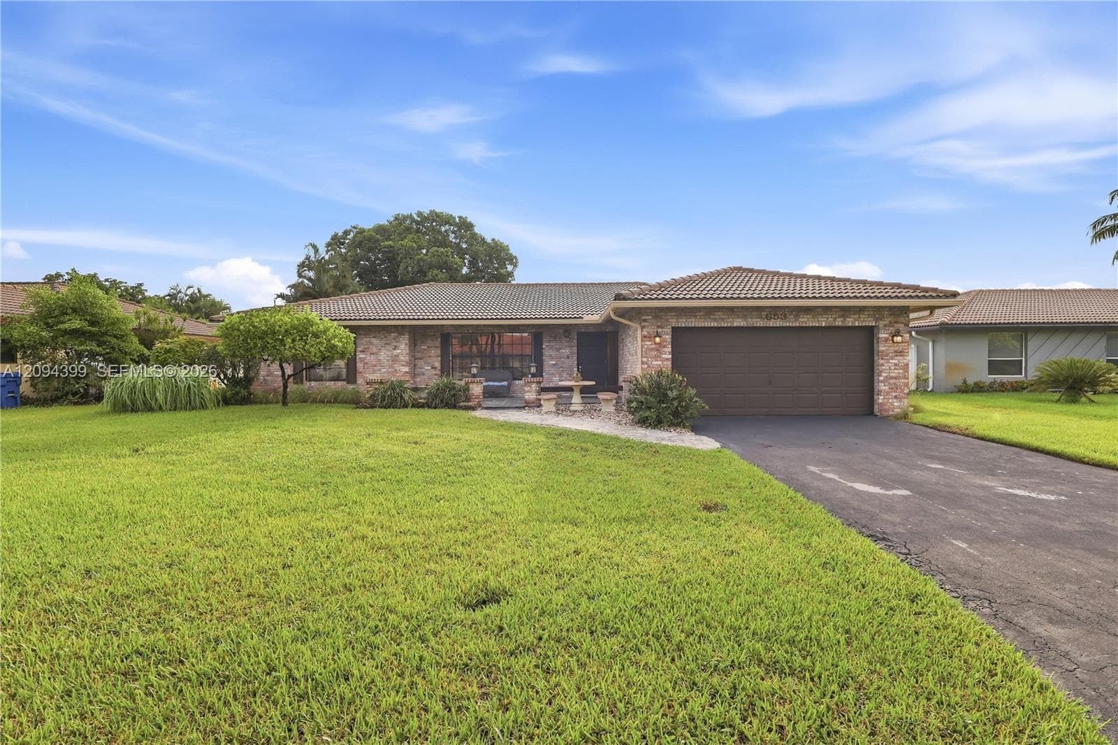 653 NW 100 Ln, Coral Springs FL 33071 - Coral Springs, FL - Photo 1
