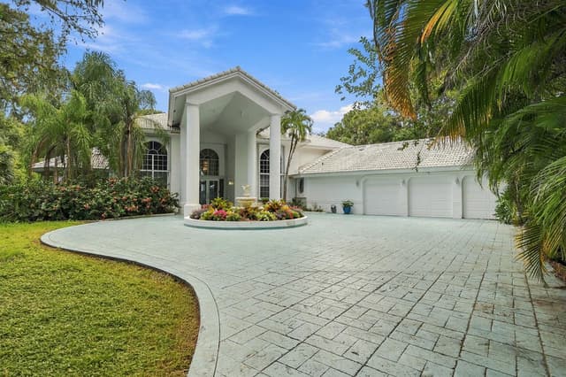5386 NW 77th Terrace, Coral Springs FL 33067 - Coral Springs, FL - Photo 2