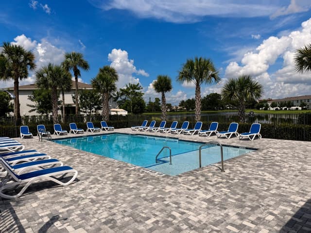 4180 Lagoon Shore Drive, Lake Worth FL 33467 - Lake Worth, FL - Photo 6