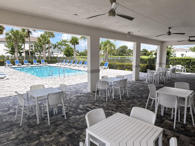 4180 Lagoon Shore Drive, Lake Worth FL 33467 - Lake Worth, FL - Photo 7