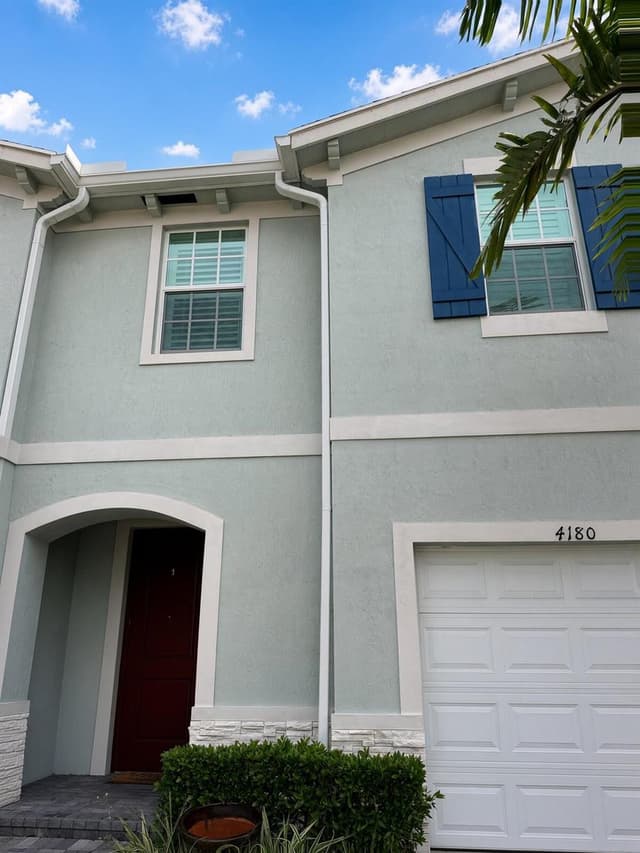 4180 Lagoon Shore Drive, Lake Worth FL 33467 - Lake Worth, FL - Photo 4