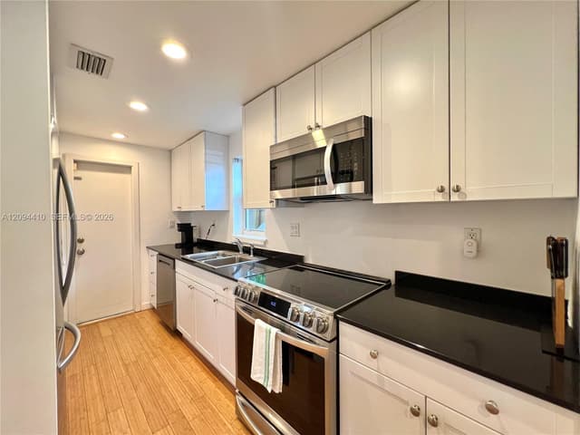 3158 Carter St, Miami FL 33133 - Miami, FL - Photo 6
