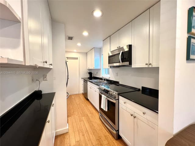 3158 Carter St, Miami FL 33133 - Miami, FL - Photo 5