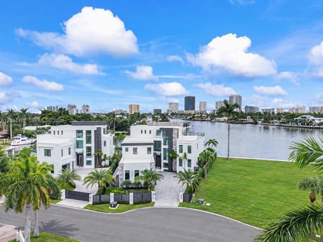 350 Circle Dr, Pompano Beach FL 33062 - Pompano Beach, FL - Photo 3
