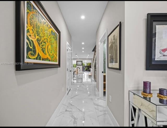 307 SW 10th St, Fort Lauderdale FL 33315 - Fort Lauderdale, FL - Photo 2