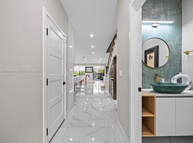 307 SW 10th St, Fort Lauderdale FL 33315 - Fort Lauderdale, FL - Photo 4