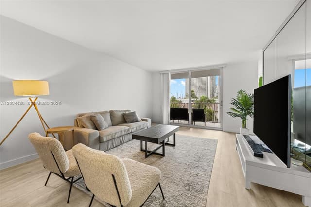 16565 NE 26th Ave # 4D, North Miami Beach FL 33160 - North Miami Beach, FL - Photo 2