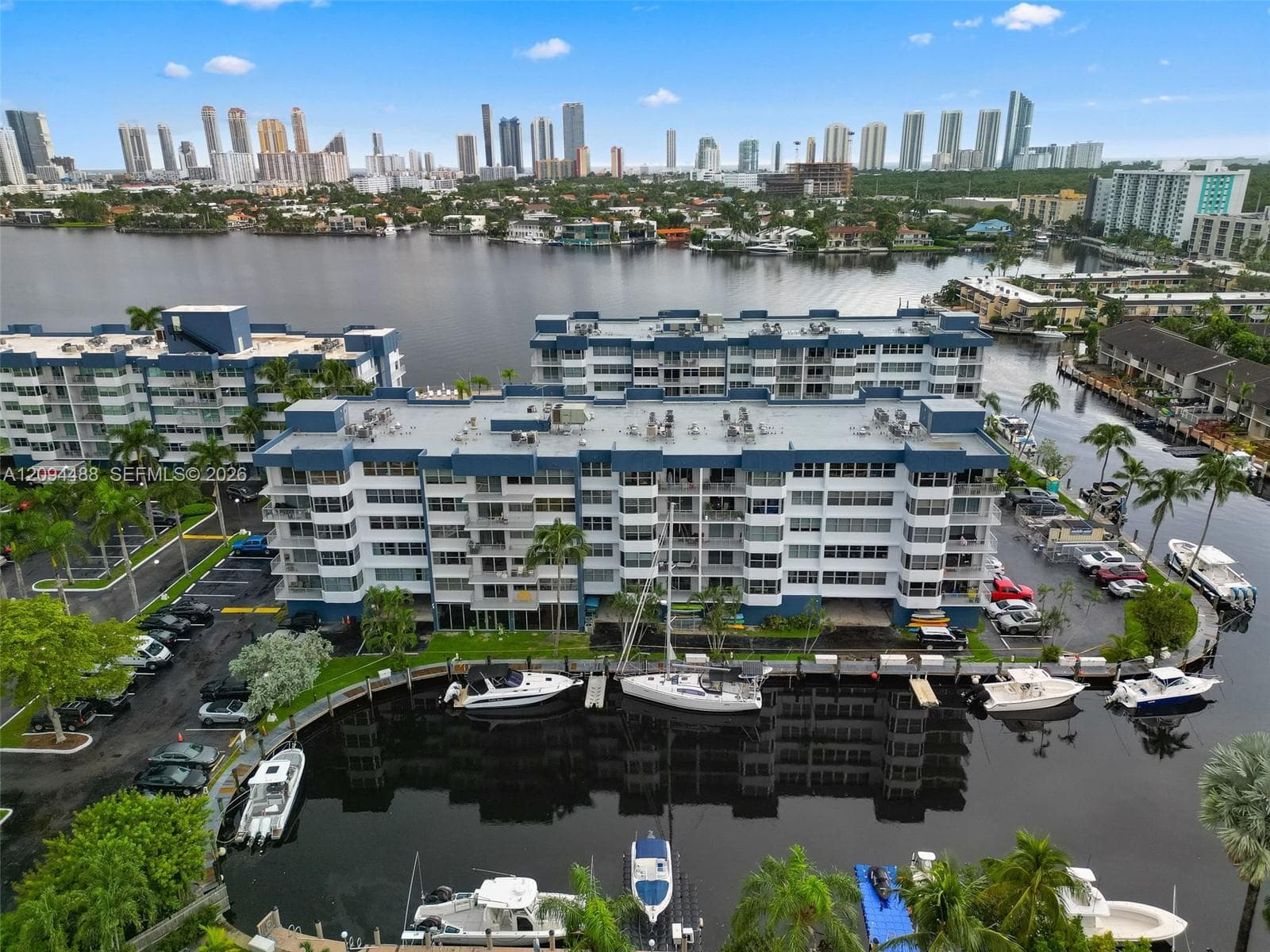16565 NE 26th Ave # 4D, North Miami Beach FL 33160 - North Miami Beach, FL - Photo 1