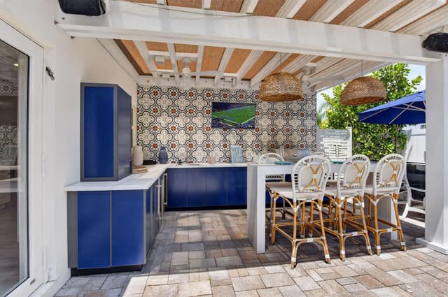 1501 DALE Lane, Delray Beach FL 33444 - Delray Beach, FL - Photo 2