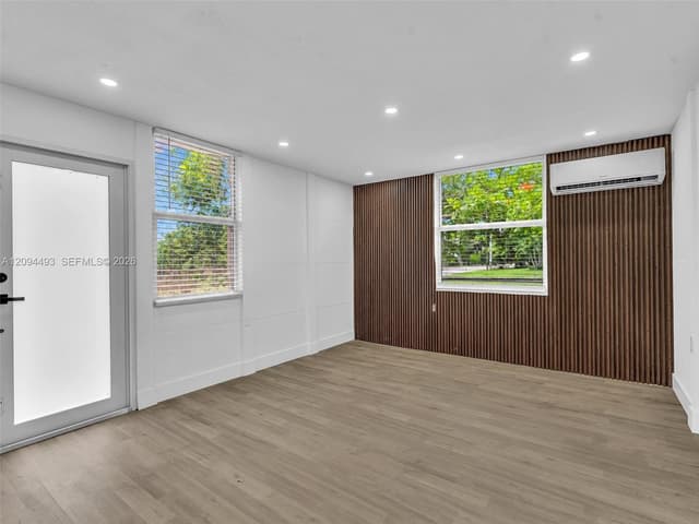 2805 NW 7th Ct, Fort Lauderdale FL 33311 - Fort Lauderdale, FL - Photo 3