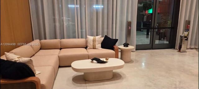 121 NE 5th St # 306, Miami FL 33132 - Miami, FL - Photo 2
