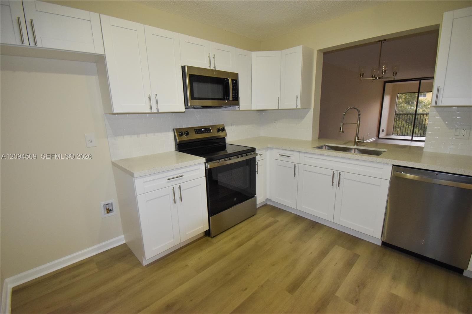 8592 W Sunrise Blvd # 303, Plantation FL 33322 - Plantation, FL - Photo 1