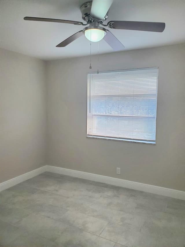 1375 SEAVIEW, North Lauderdale FL 33068 - North Lauderdale, FL - Photo 2