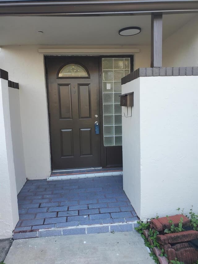 1375 SEAVIEW, North Lauderdale FL 33068 - North Lauderdale, FL - Photo 3