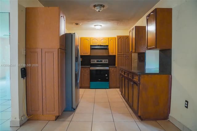 1230 W 35th St, Hialeah FL 33012 - Hialeah, FL - Photo 2