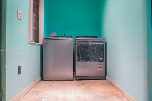1230 W 35th St, Hialeah FL 33012 - Hialeah, FL - Photo 7