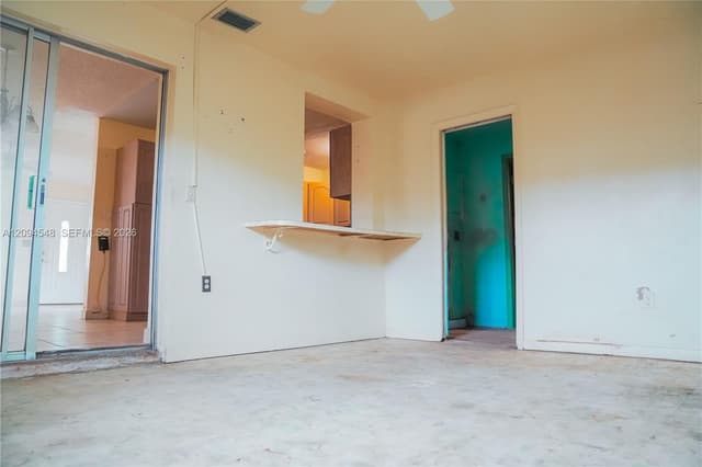 1230 W 35th St, Hialeah FL 33012 - Hialeah, FL - Photo 5