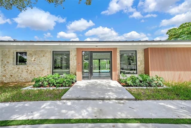 15471 SW 83rd Ave, Palmetto Bay FL 33157 - Palmetto Bay, FL - Photo 2