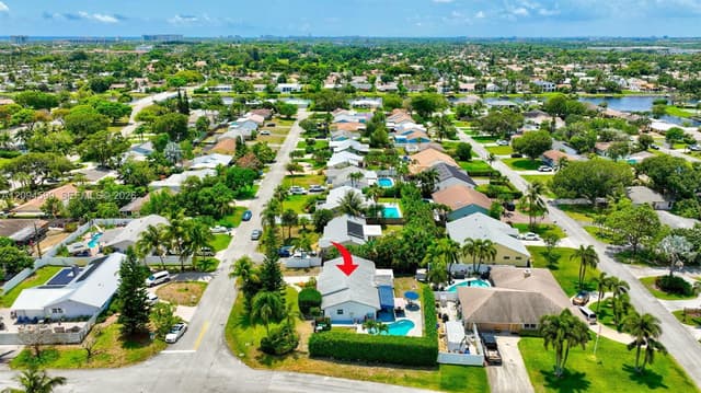 654 Bunting Dr, Delray Beach FL 33444 - Delray Beach, FL - Photo 2