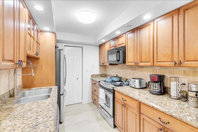 3000 N Ocean Dr # 3B, Singer Island FL 33404 - Singer Island, FL - Photo 5