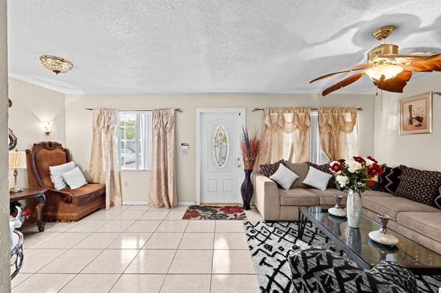524 NW 9th Avenue, Boynton Beach FL 33435 - Boynton Beach, FL - Photo 5