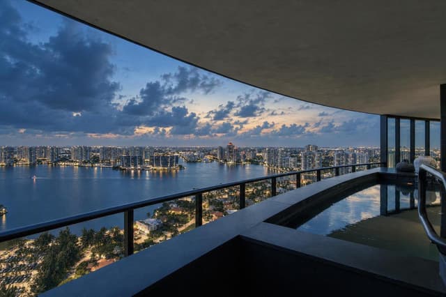 18555 Collins Avenue # 3303, Sunny Isles Beach FL 33160 - Sunny Isles Beach, FL - Photo 2